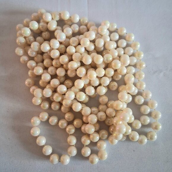 Lot of Various Purple And White Bead Garland - Picture 6 of 10